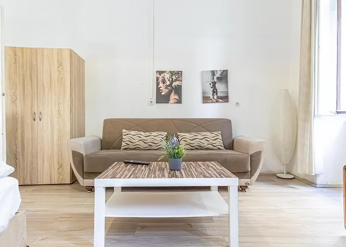 Chic Apartment- Suitable For Longstays Near Matzleinsforferplatz * Bécs