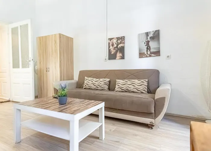 Chic Apartment- Suitable For Longstays Near Matzleinsforferplatz Apartman Bécs